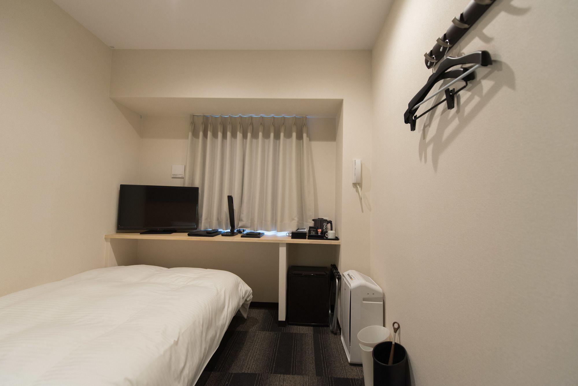 Toyotomi Inn 難波高津 Oszaka Kültér fotó